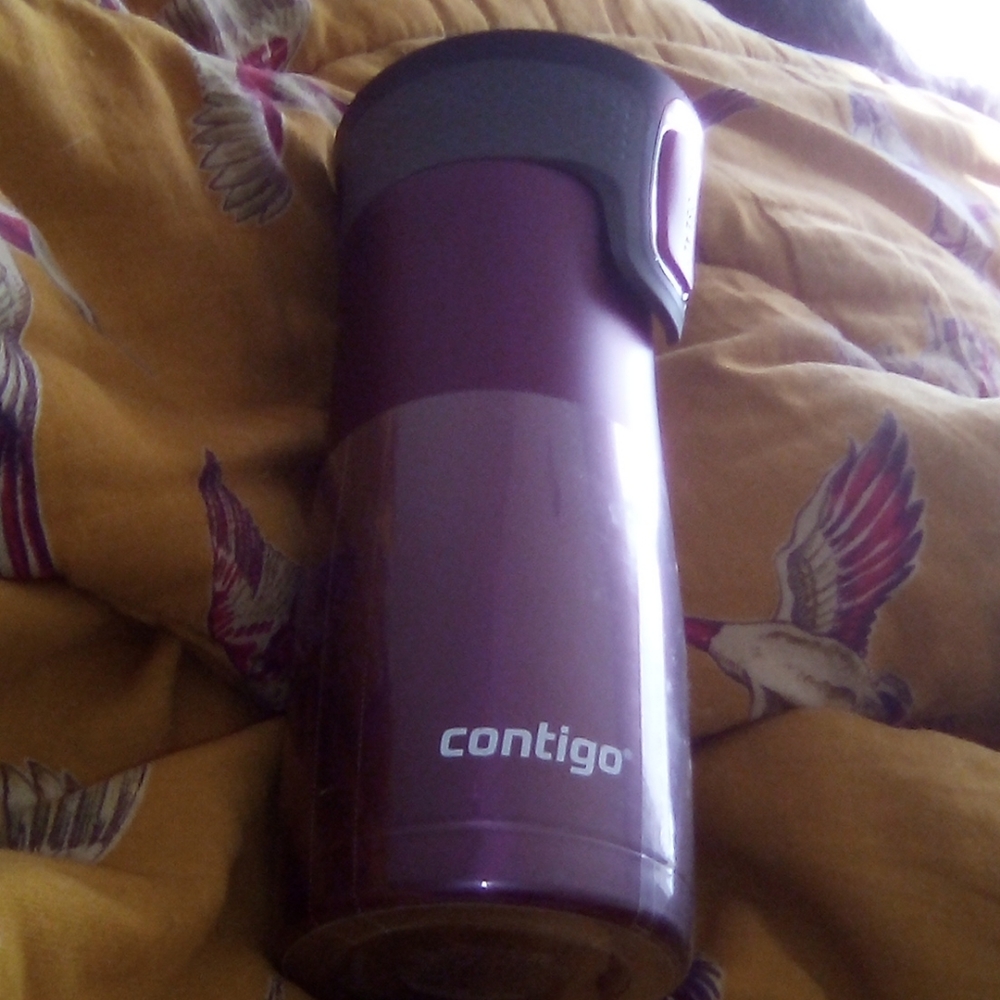 Çontigo water bottle hot or cold.  18 oz.